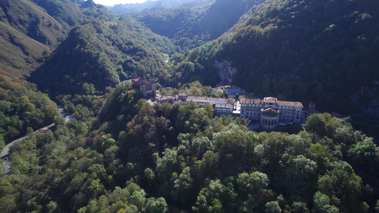 Hotel Alda Avin Екстер'єр фото